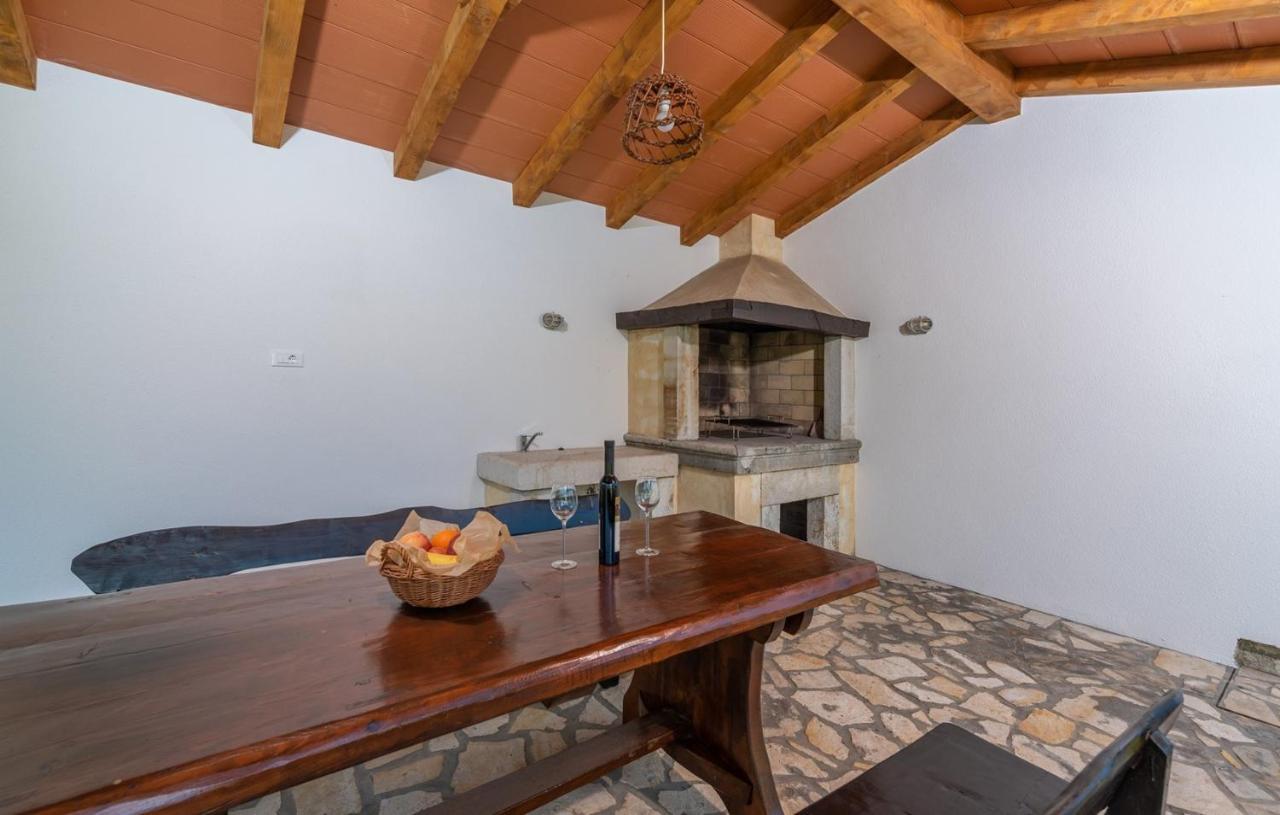 Spacious Four-Bedroom Villa Marija Klostar Zewnętrze zdjęcie