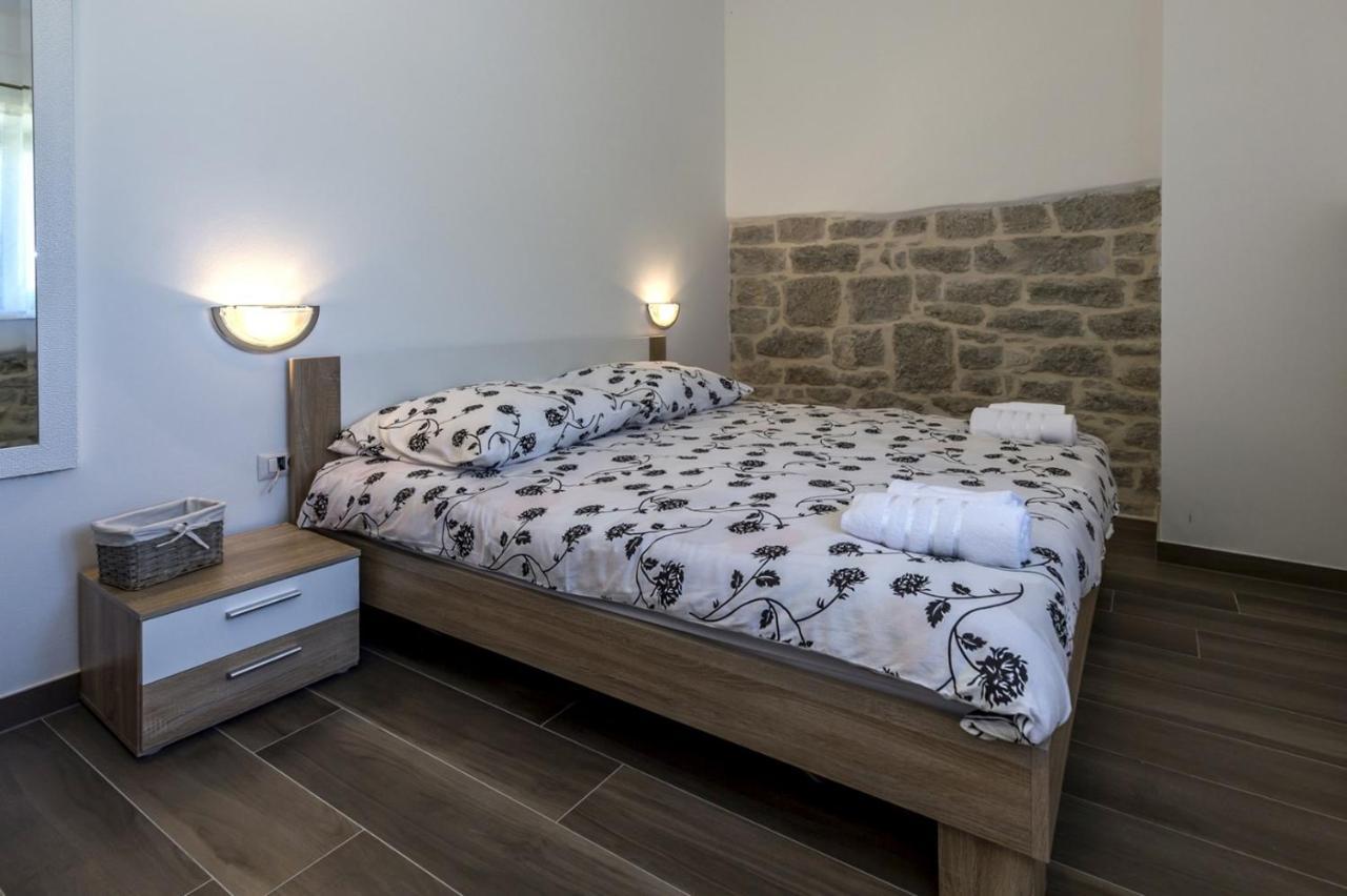 Spacious Four-Bedroom Villa Marija Klostar Zewnętrze zdjęcie