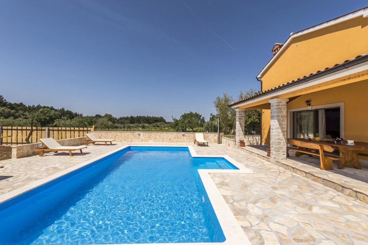 Spacious Four-Bedroom Villa Marija Klostar Zewnętrze zdjęcie