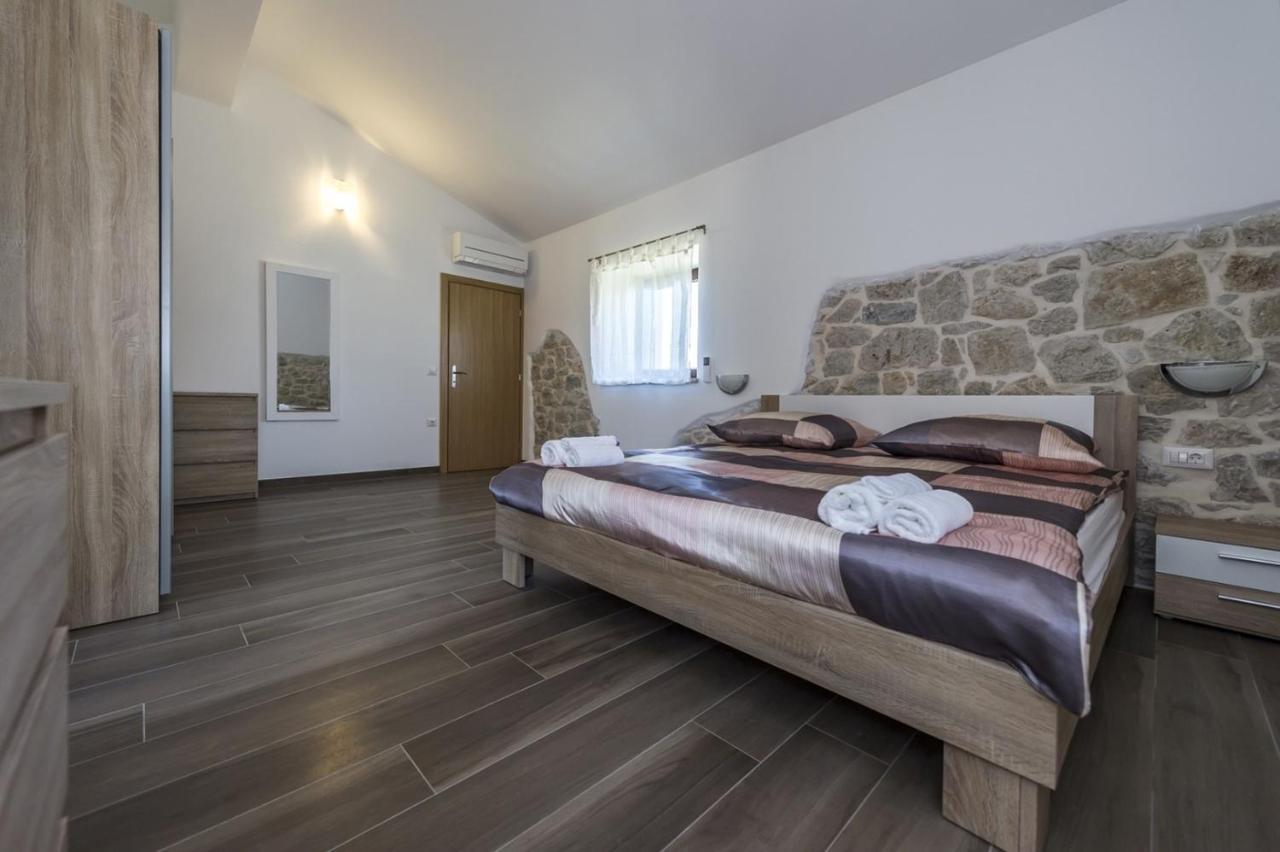 Spacious Four-Bedroom Villa Marija Klostar Zewnętrze zdjęcie