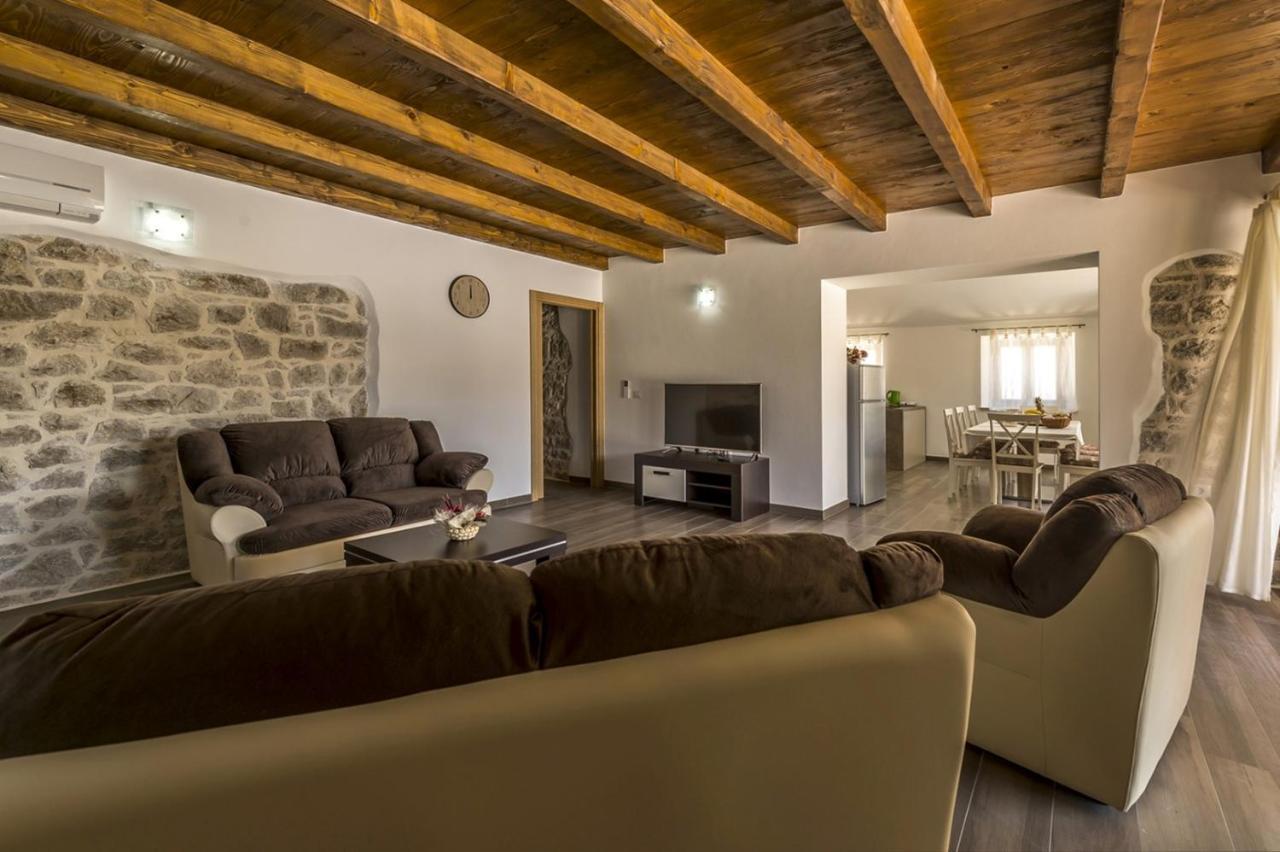 Spacious Four-Bedroom Villa Marija Klostar Zewnętrze zdjęcie